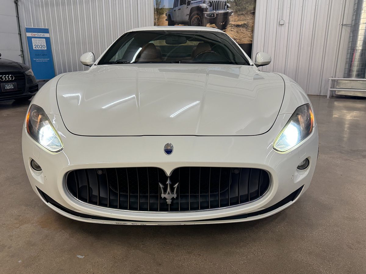2010 Maserati Granturismo S Automatic photo 2