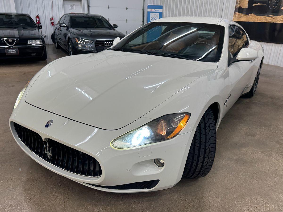 2010 Maserati Granturismo S Automatic photo 3