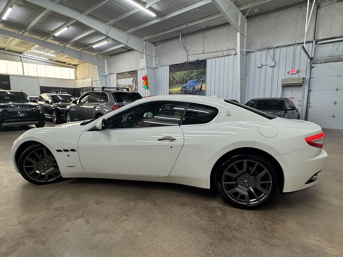 2010 Maserati Granturismo S Automatic photo 4