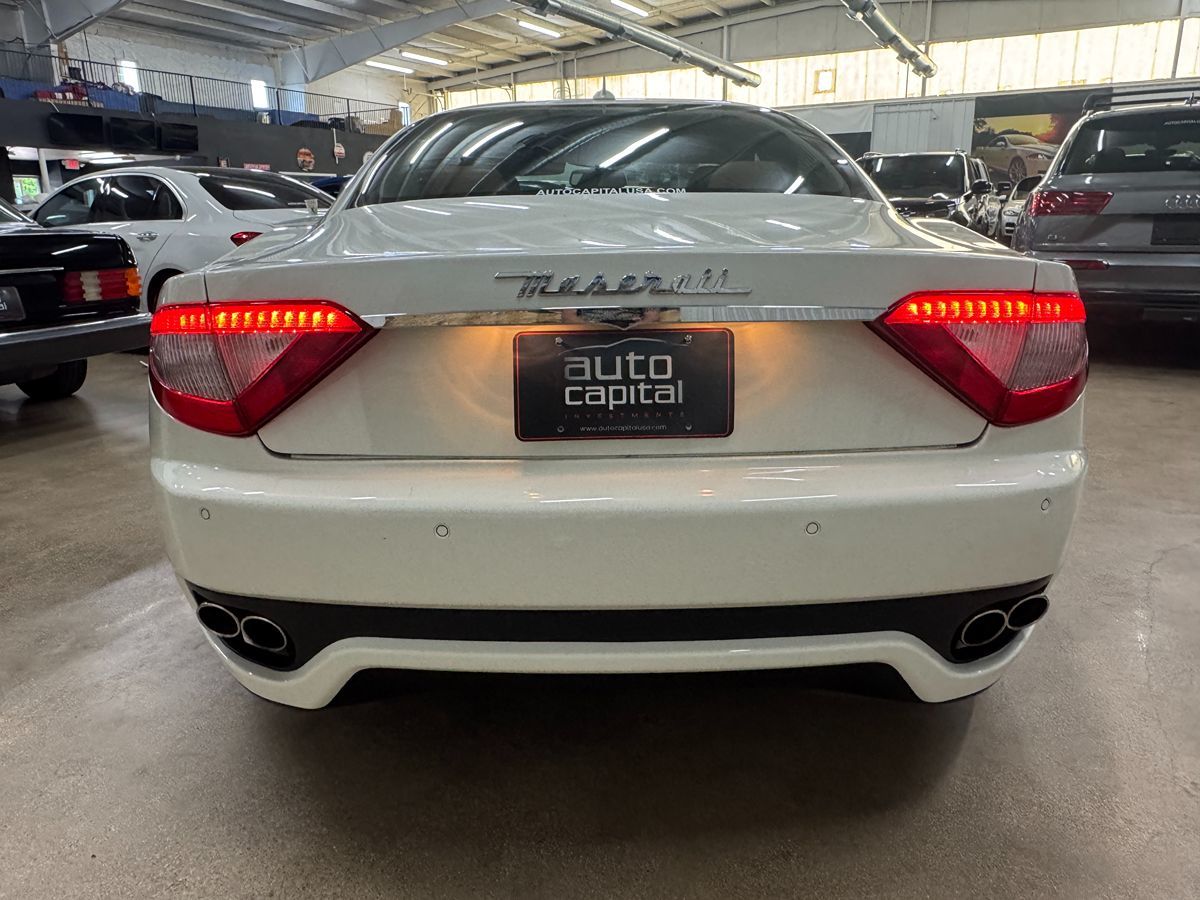 2010 Maserati Granturismo S Automatic photo 6