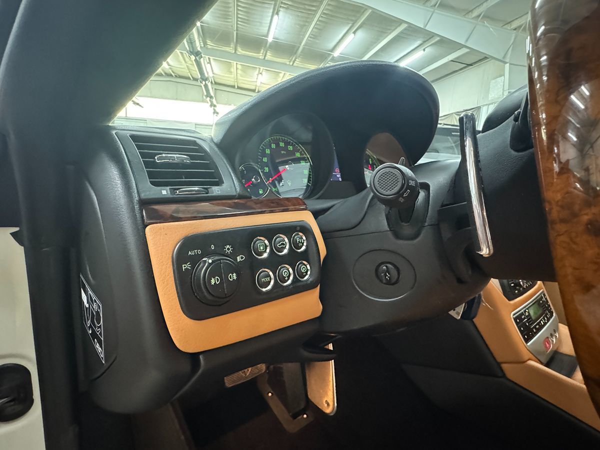 2010 Maserati Granturismo S Automatic photo 13