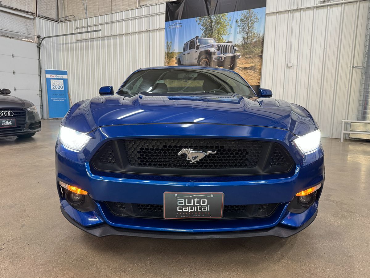 2017 Ford Mustang GT photo 2