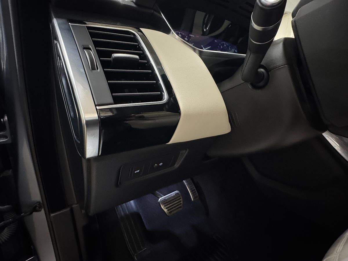 2019 Land Rover Range Rover Sport Supercharged Dynamic photo 13