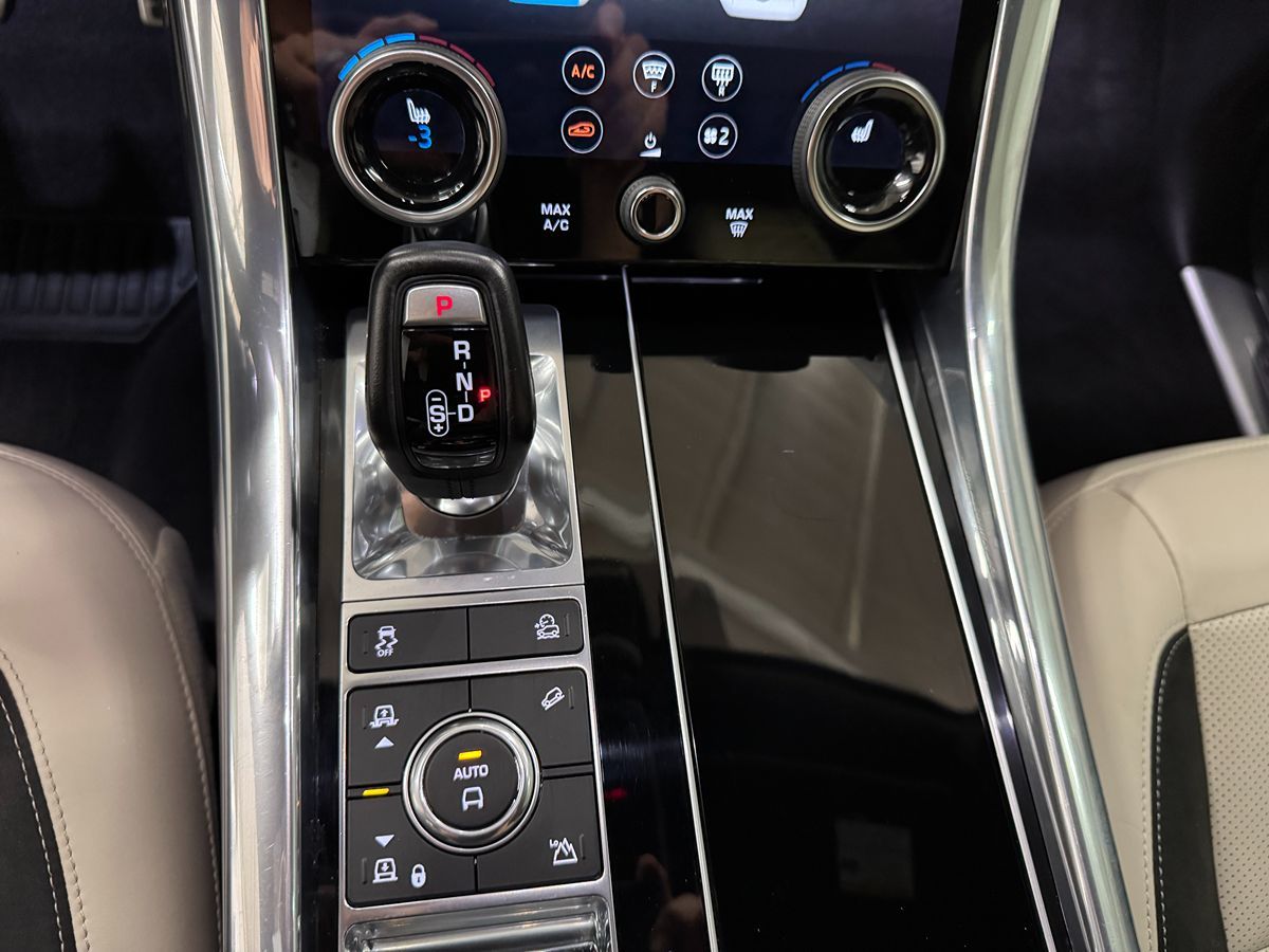 2019 Land Rover Range Rover Sport Supercharged Dynamic photo 17