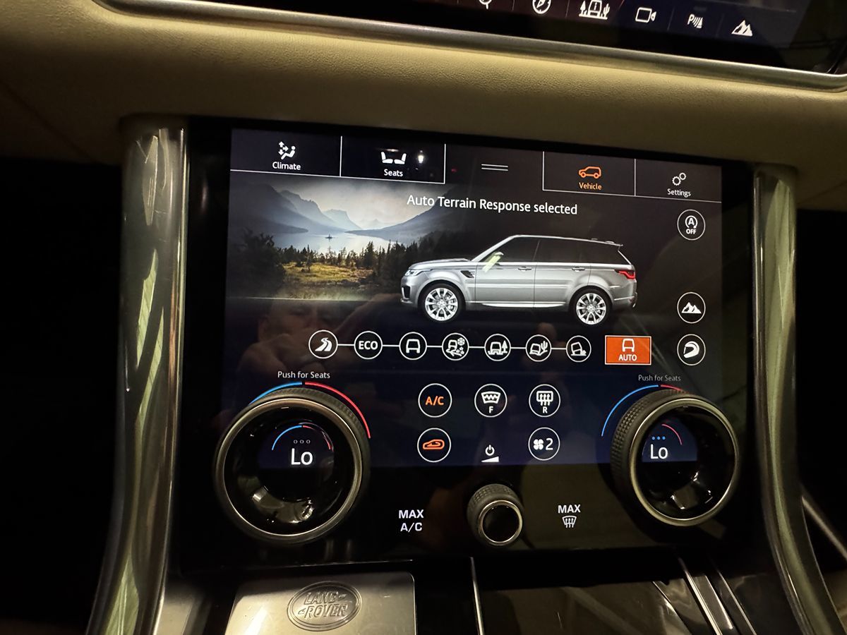2019 Land Rover Range Rover Sport Supercharged Dynamic photo 19