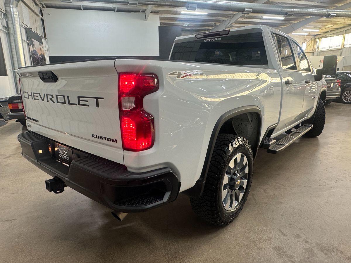 2023 Chevrolet Silverado 2500HD Custom photo 5