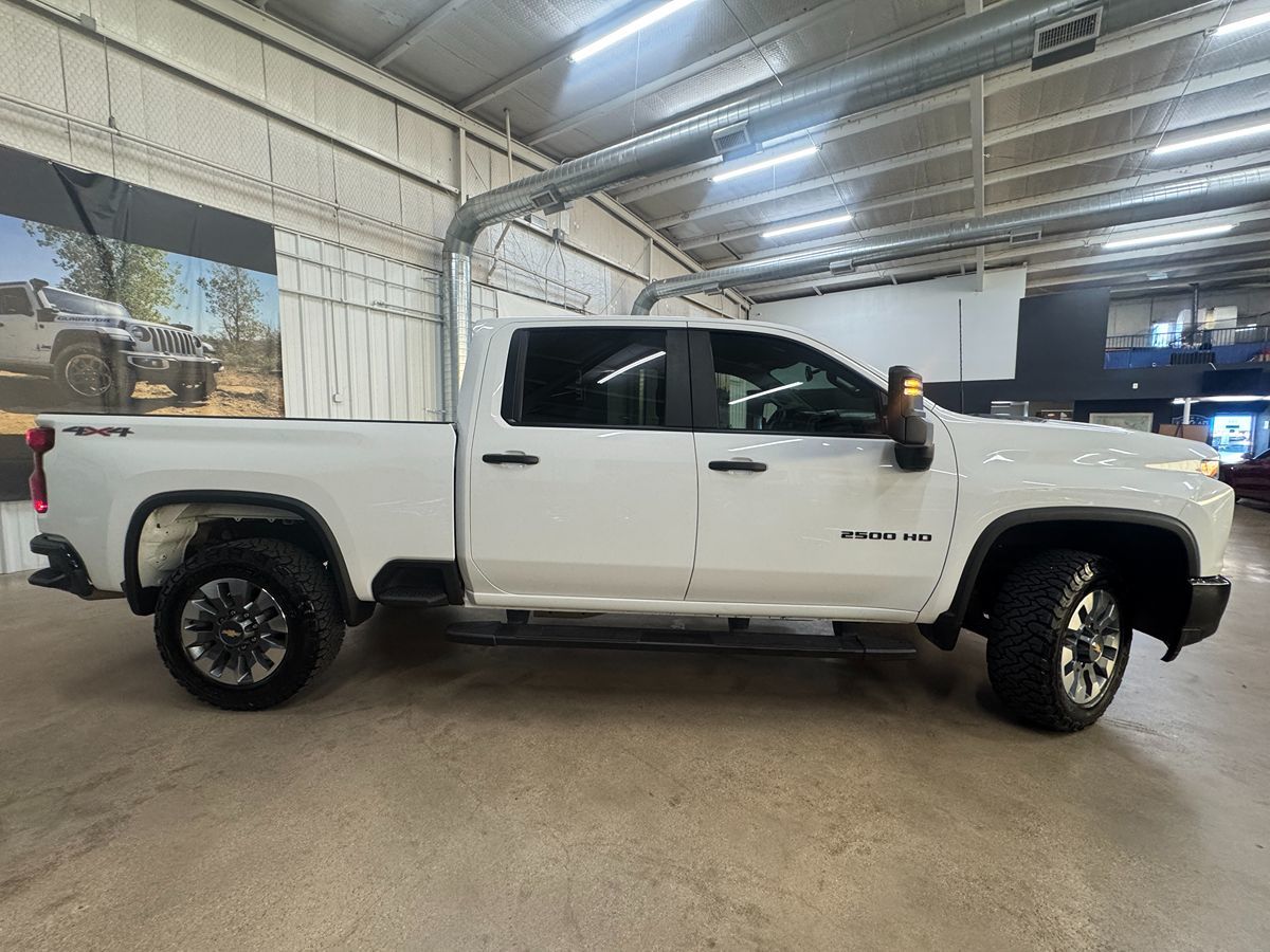 2023 Chevrolet Silverado 2500HD Custom photo 6