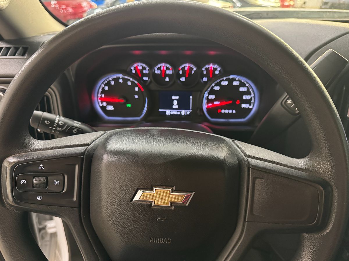 2023 Chevrolet Silverado 2500HD Custom photo 12
