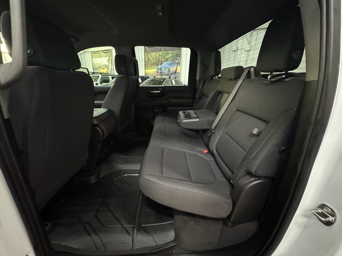 2023 Chevrolet Silverado 2500HD Custom photo 19