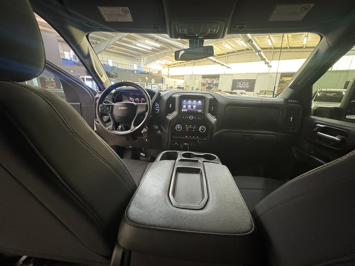 2023 Chevrolet Silverado 2500HD Custom photo 23