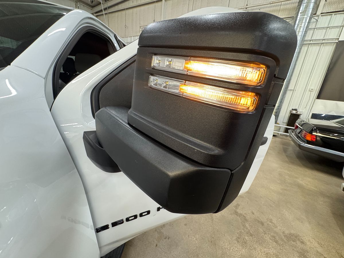 2023 Chevrolet Silverado 2500HD Custom photo 26