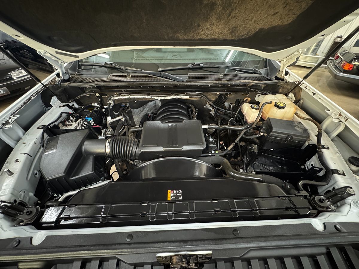 2023 Chevrolet Silverado 2500HD Custom photo 29