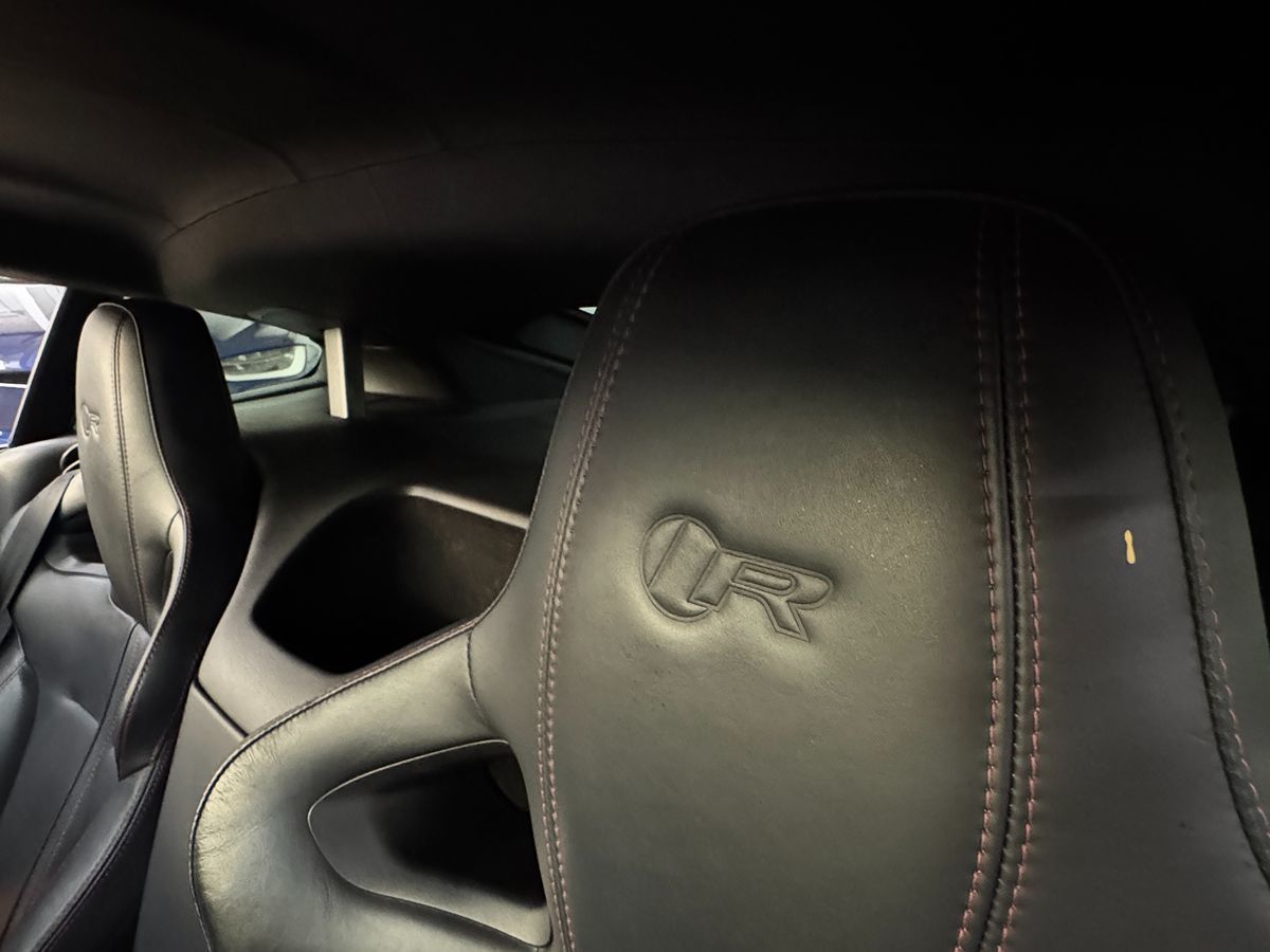 2016 Jaguar F-TYPE R photo 11
