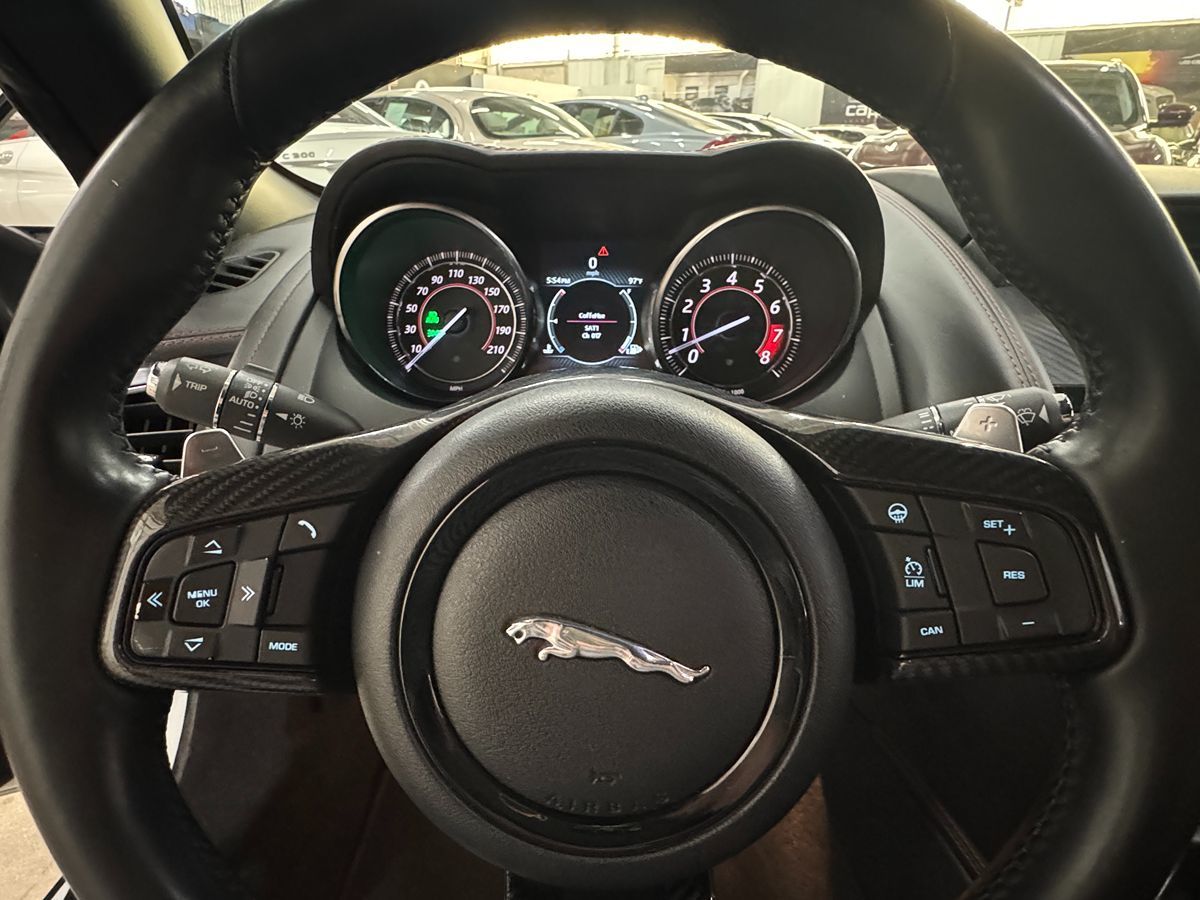 2016 Jaguar F-TYPE R photo 13