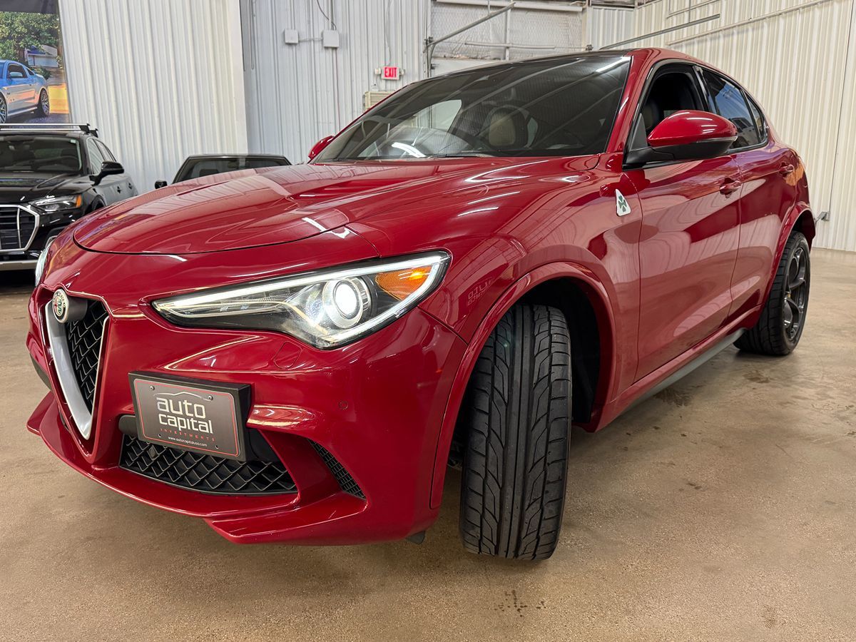 2018 Alfa Romeo Stelvio Quadrifoglio photo 3
