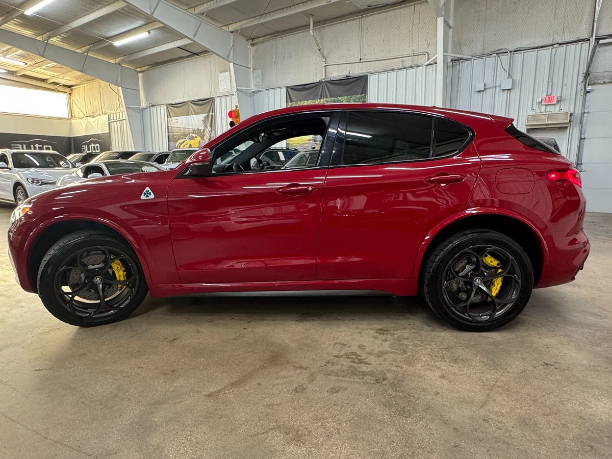 2018 Alfa Romeo Stelvio Quadrifoglio photo 4