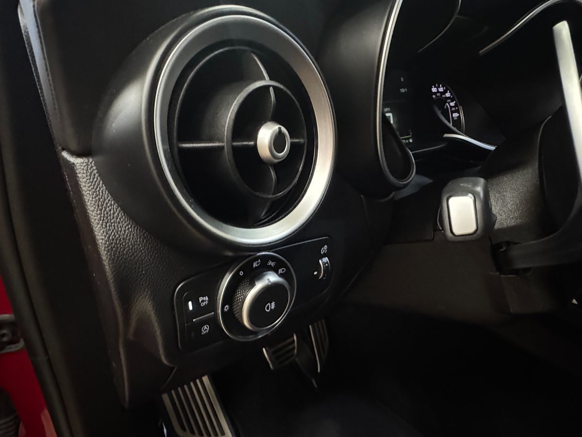 2018 Alfa Romeo Stelvio Quadrifoglio photo 12