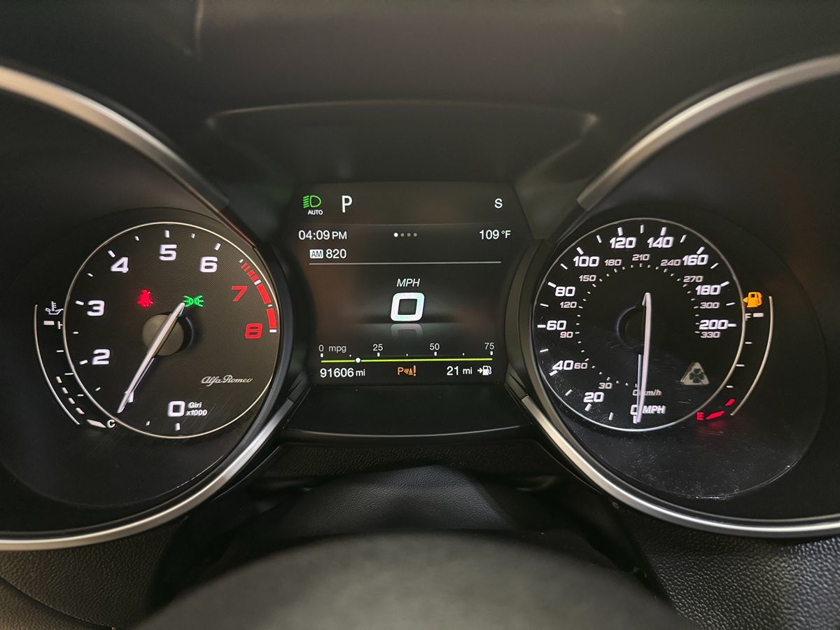 2018 Alfa Romeo Stelvio Quadrifoglio photo 18