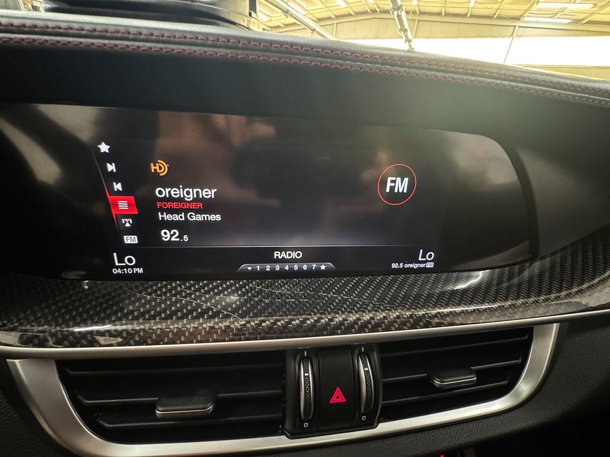2018 Alfa Romeo Stelvio Quadrifoglio photo 23