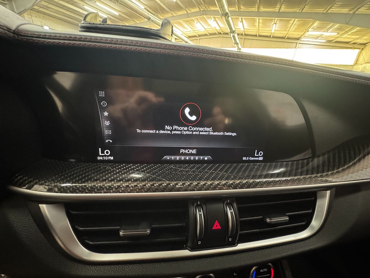 2018 Alfa Romeo Stelvio Quadrifoglio photo 25