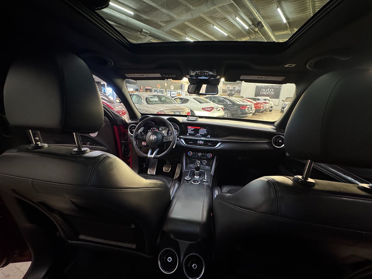 2018 Alfa Romeo Stelvio Quadrifoglio photo 39
