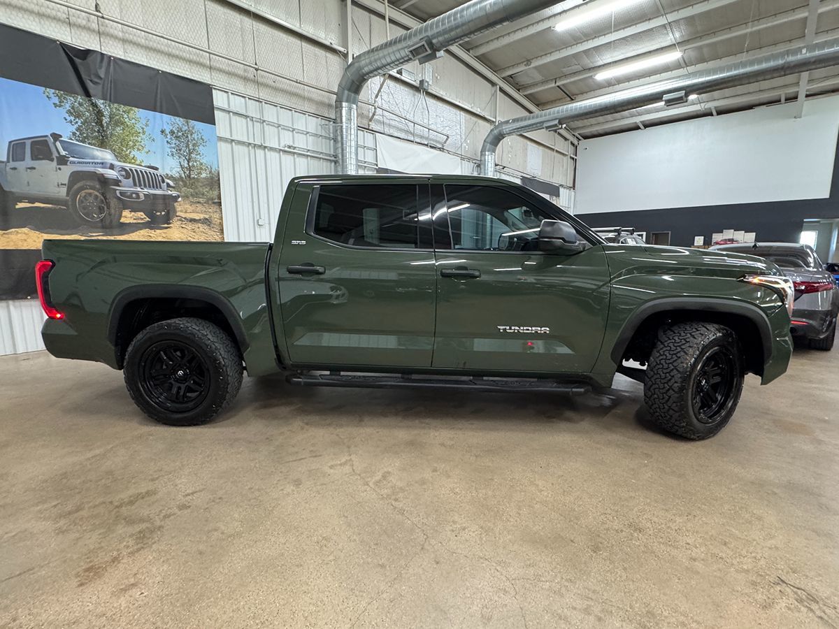 2022 Toyota Tundra SR5 photo 2