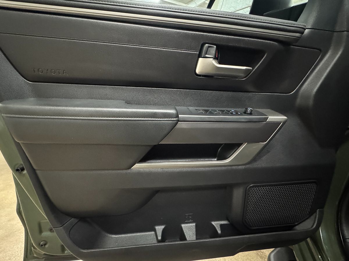 2022 Toyota Tundra SR5 photo 3