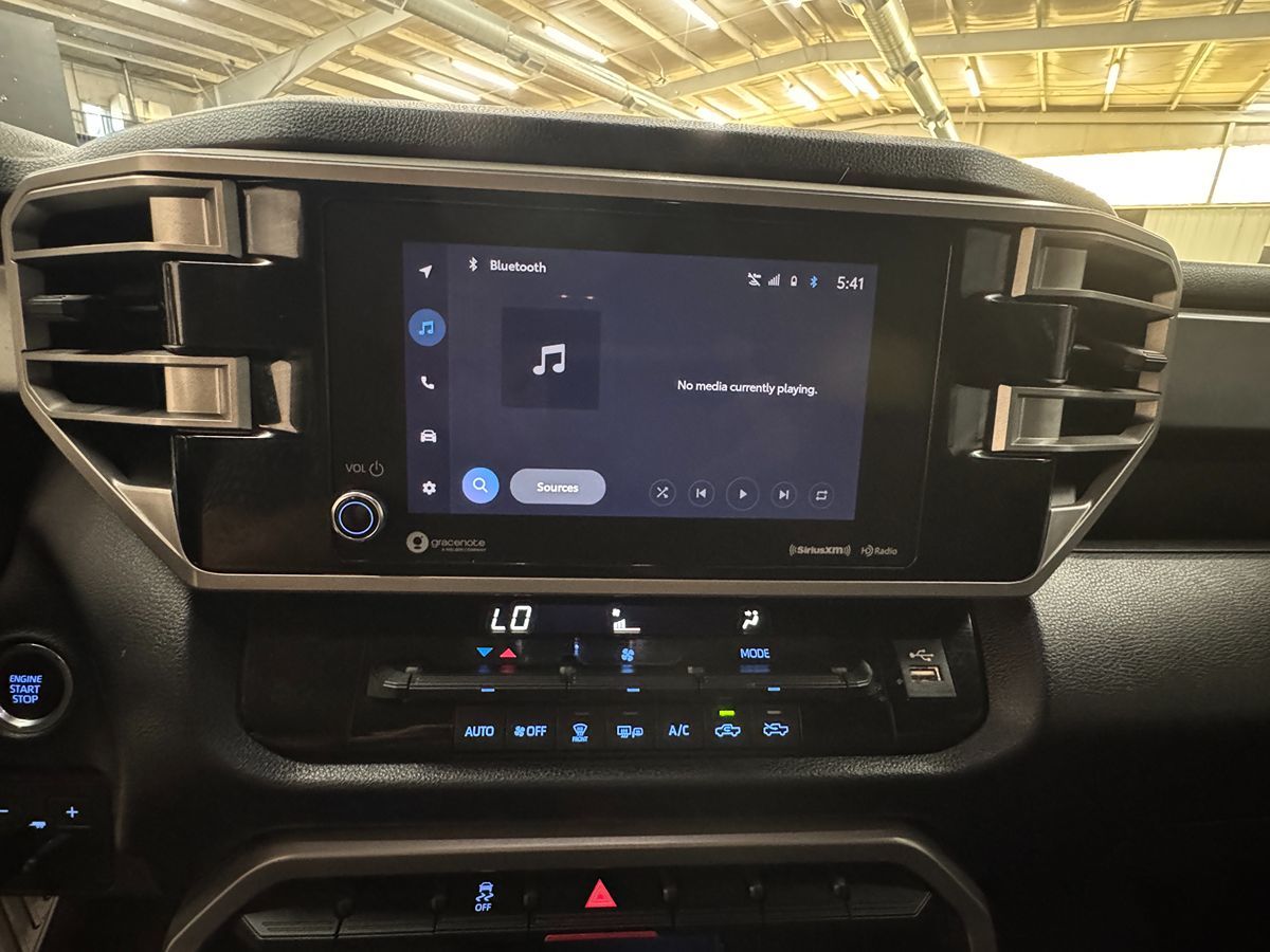 2022 Toyota Tundra SR5 photo 11