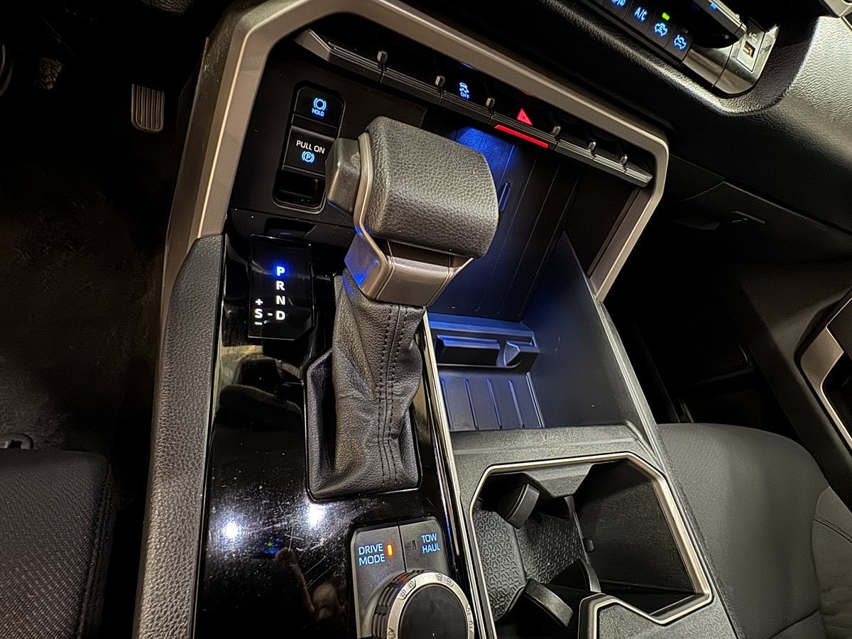 2022 Toyota Tundra SR5 photo 12