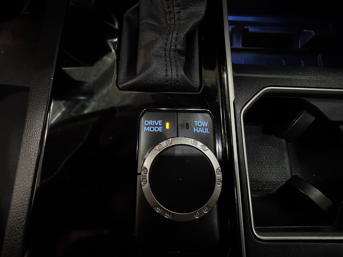 2022 Toyota Tundra SR5 photo 13