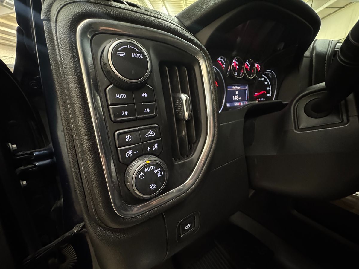 2021 Chevrolet Silverado 3500HD LT photo 8
