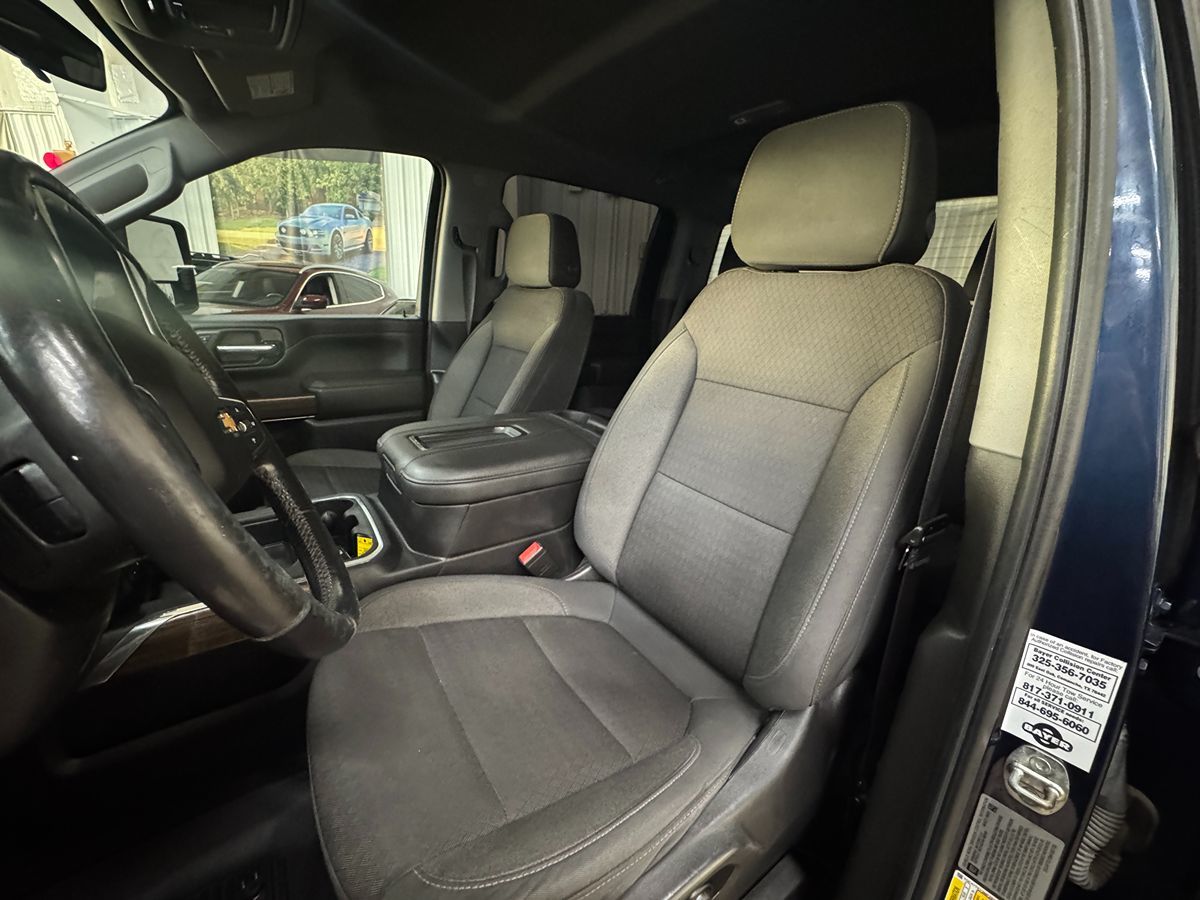 2021 Chevrolet Silverado 3500HD LT photo 9