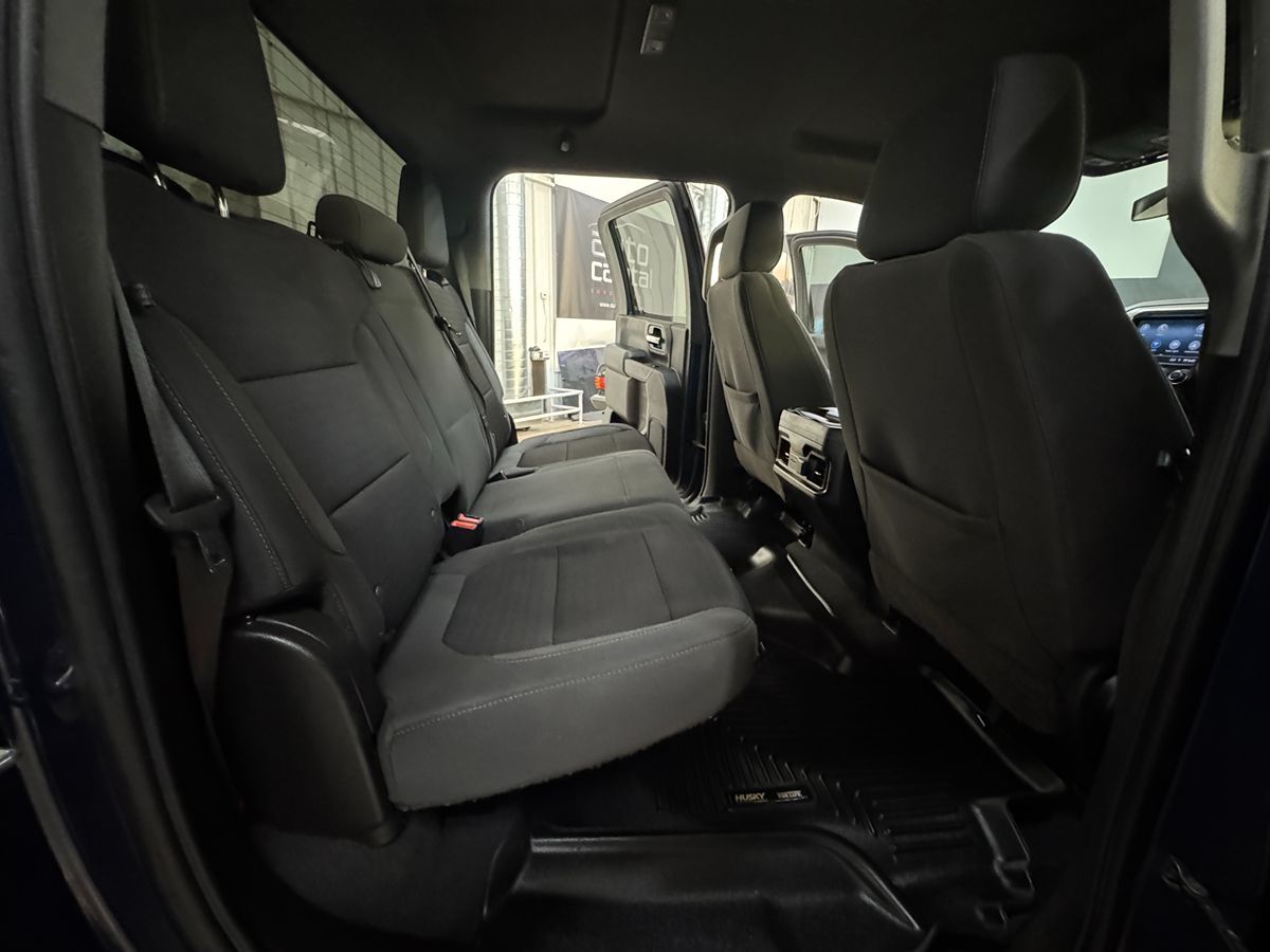 2021 Chevrolet Silverado 3500HD LT photo 23