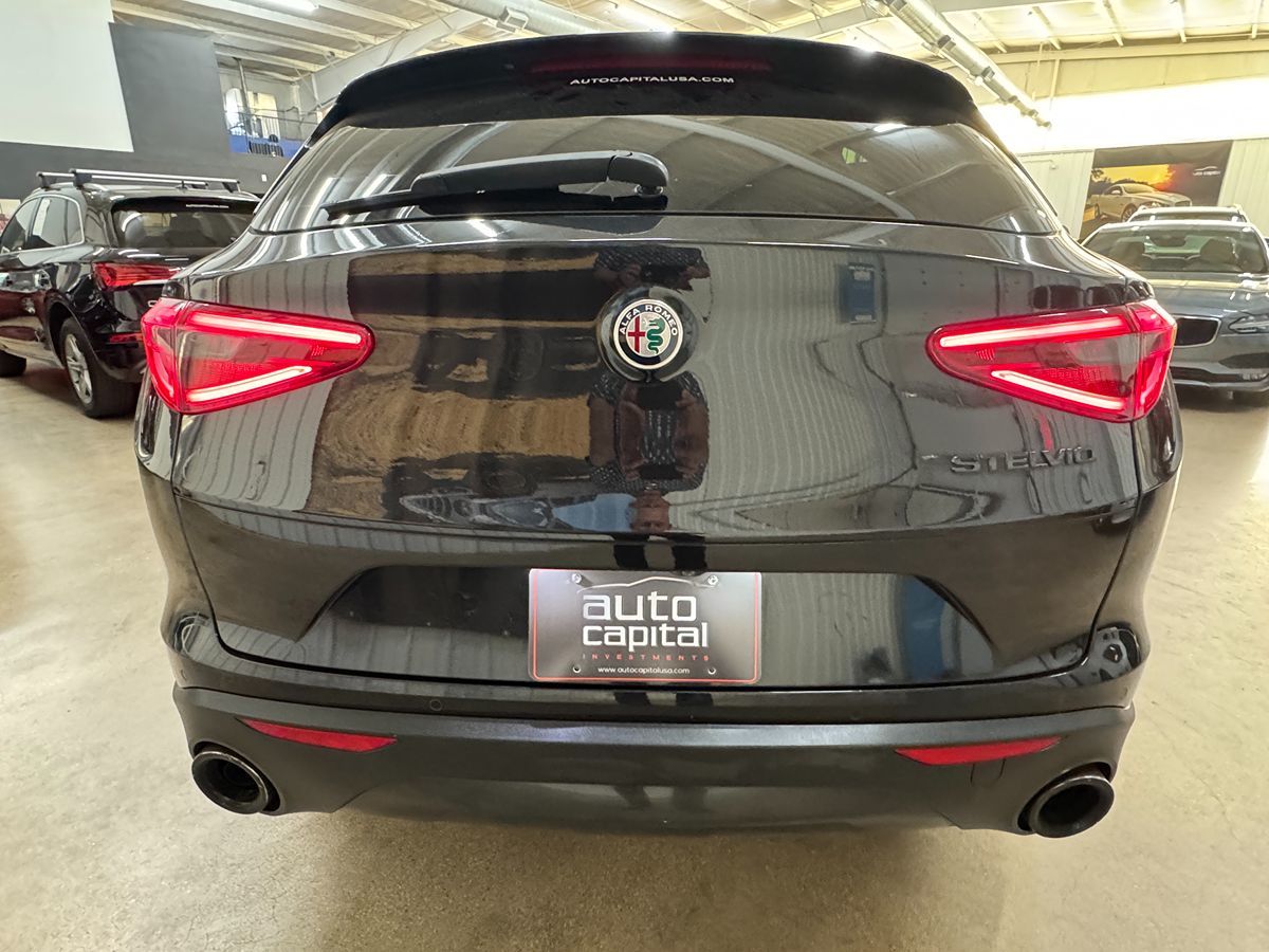 2021 Alfa Romeo Stelvio Sport Base photo 5