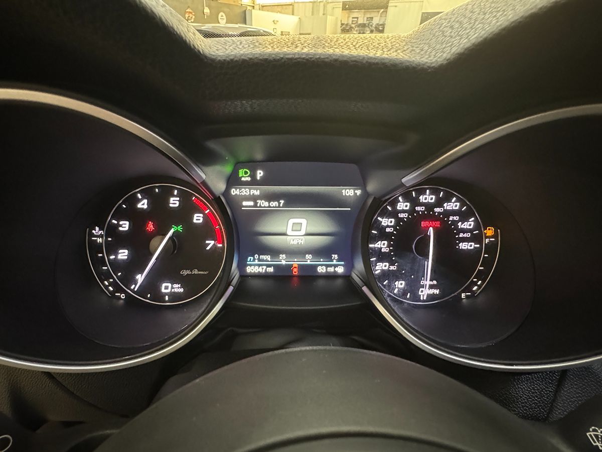 2021 Alfa Romeo Stelvio Sport Base photo 15