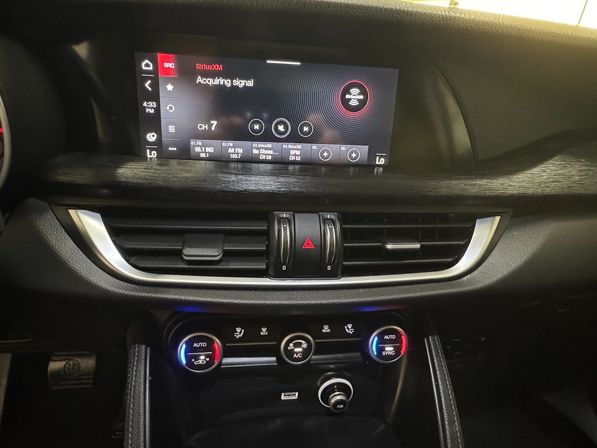 2021 Alfa Romeo Stelvio Sport Base photo 16