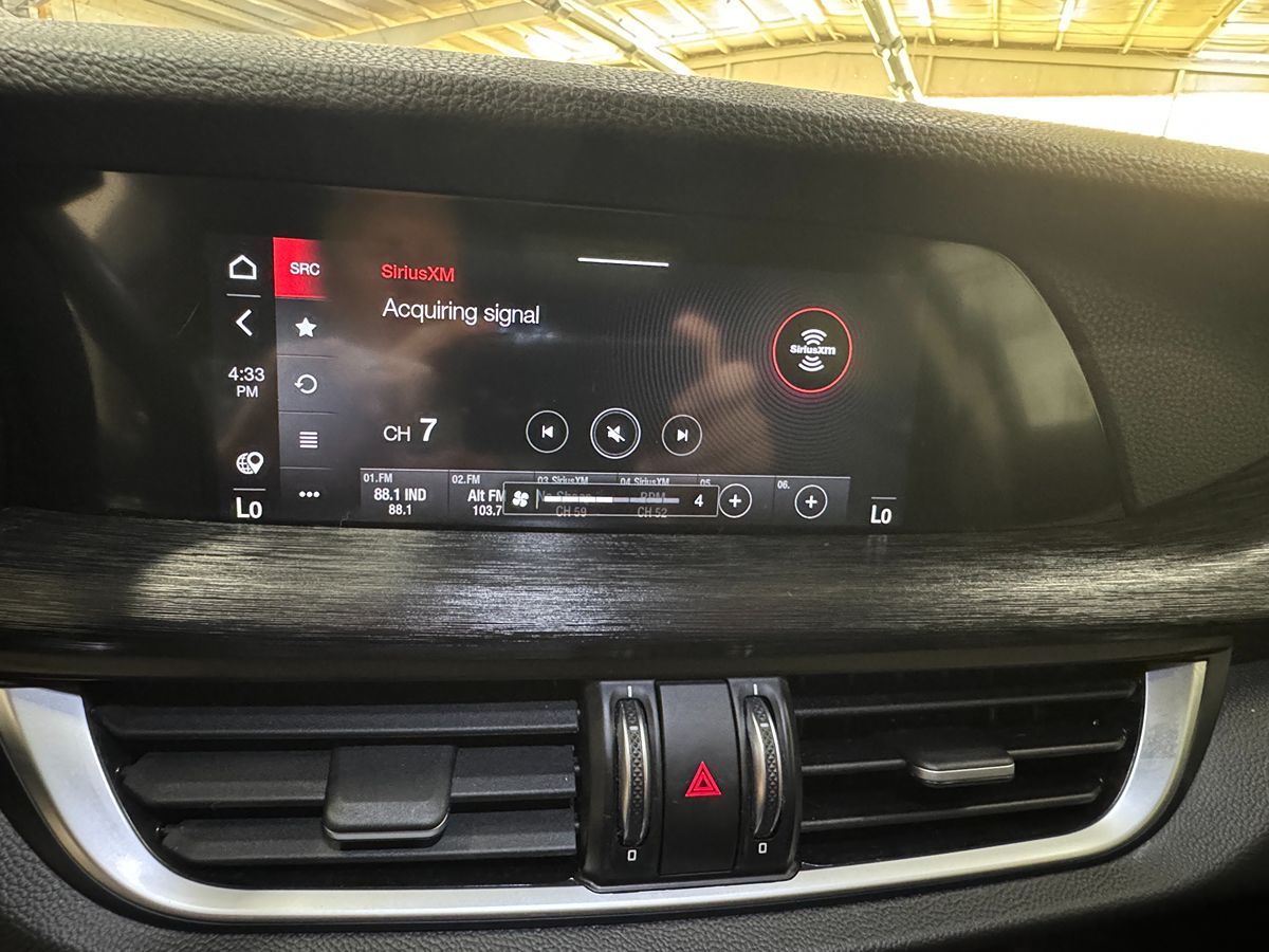 2021 Alfa Romeo Stelvio Sport Base photo 19