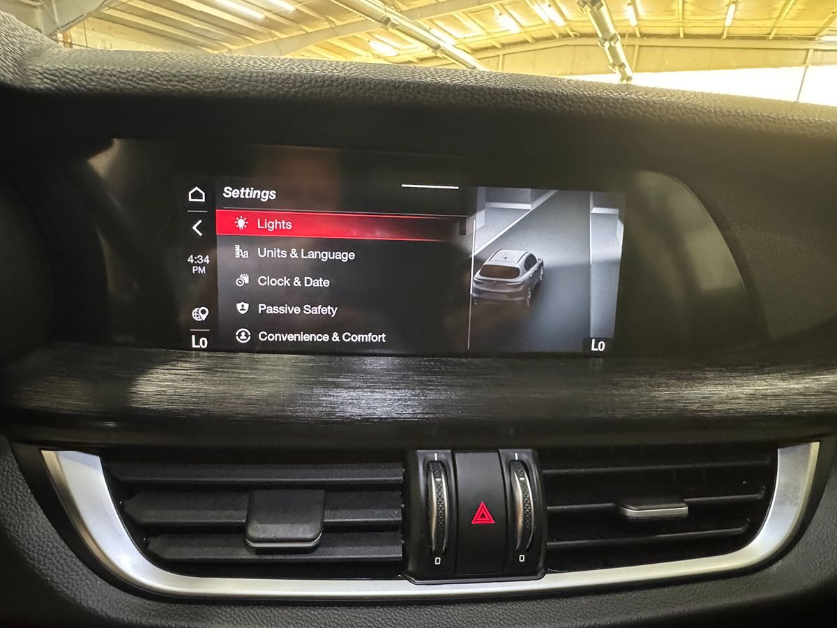 2021 Alfa Romeo Stelvio Sport Base photo 21