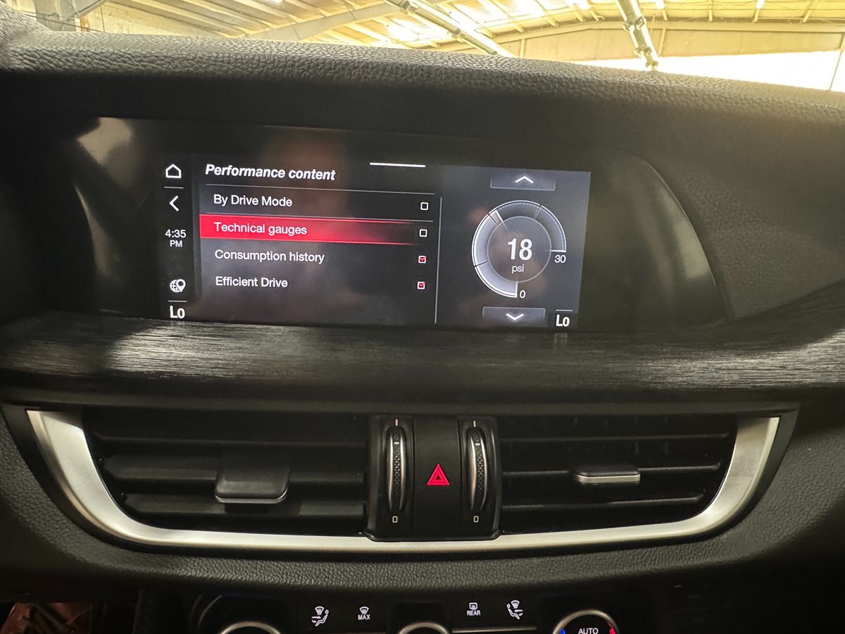 2021 Alfa Romeo Stelvio Sport Base photo 24