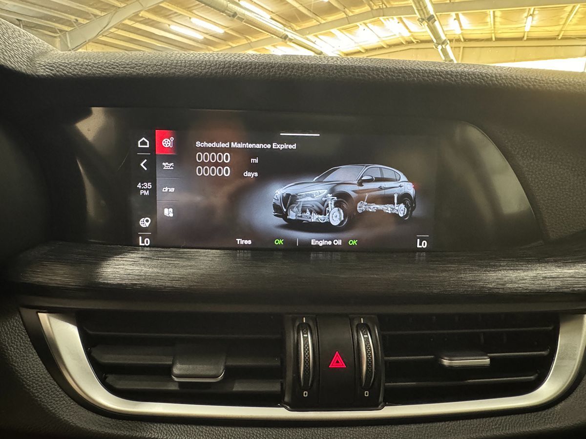 2021 Alfa Romeo Stelvio Sport Base photo 25