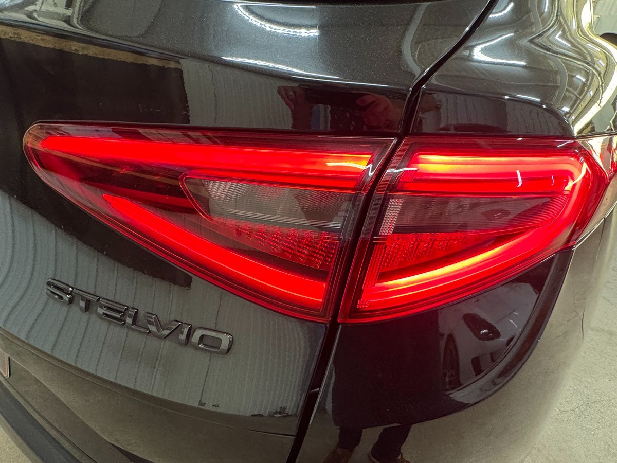 2021 Alfa Romeo Stelvio Sport Base photo 39