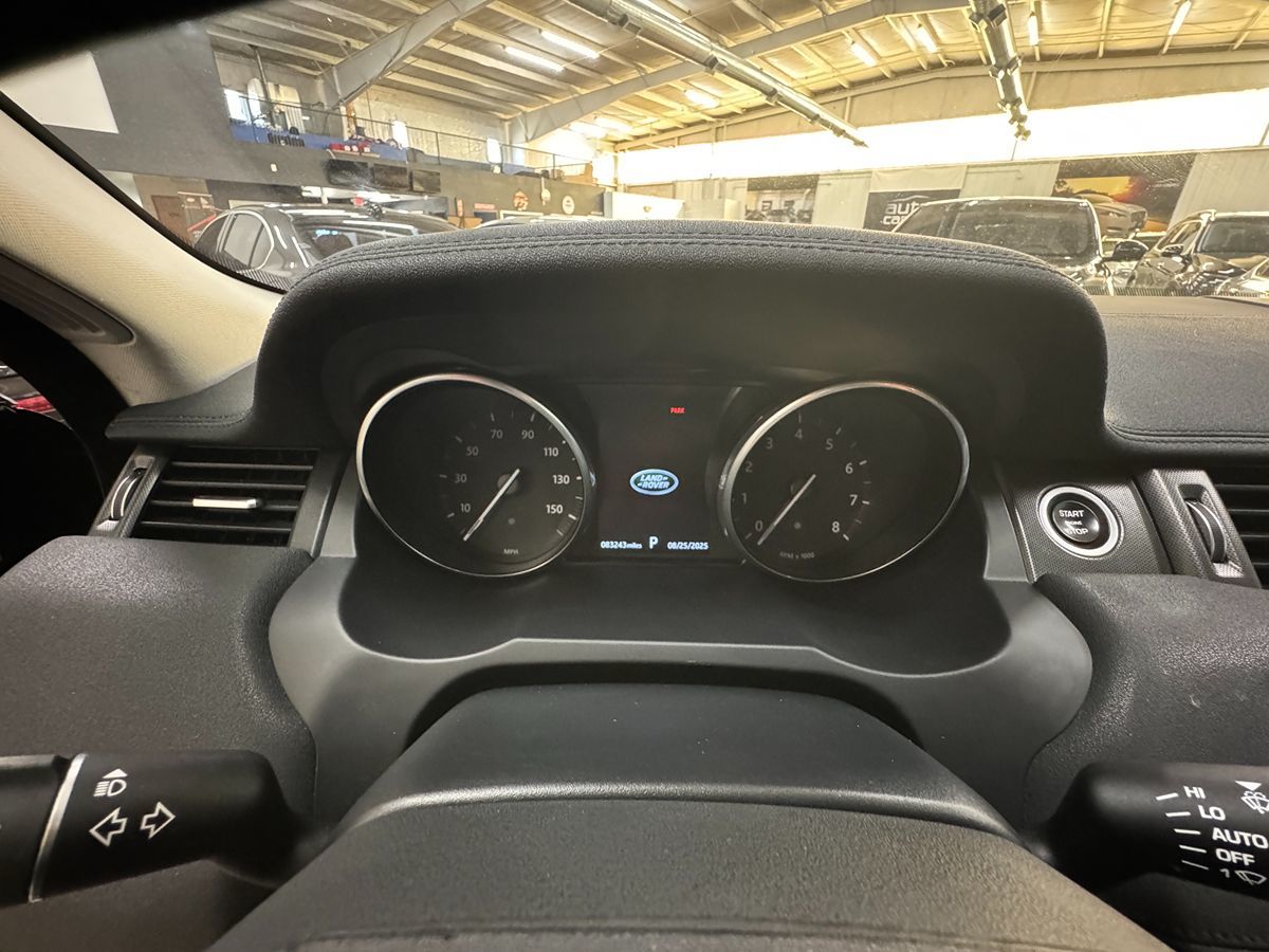 2018 Land Rover Range Rover Evoque SE photo 11