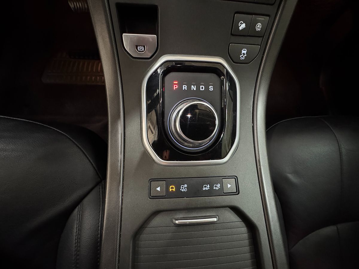 2018 Land Rover Range Rover Evoque SE photo 14