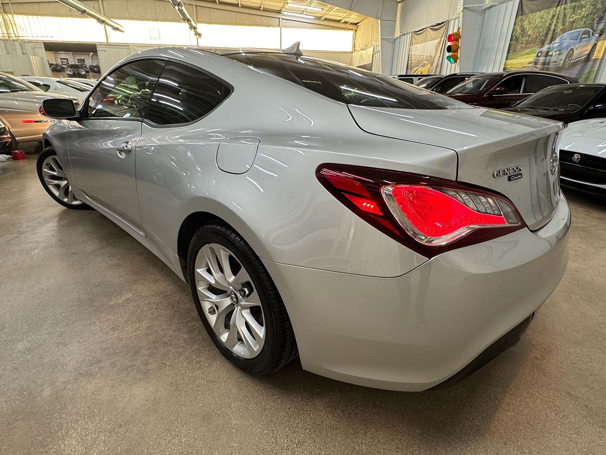 2013 Hyundai Genesis Coupe 2.0T Premium photo 5