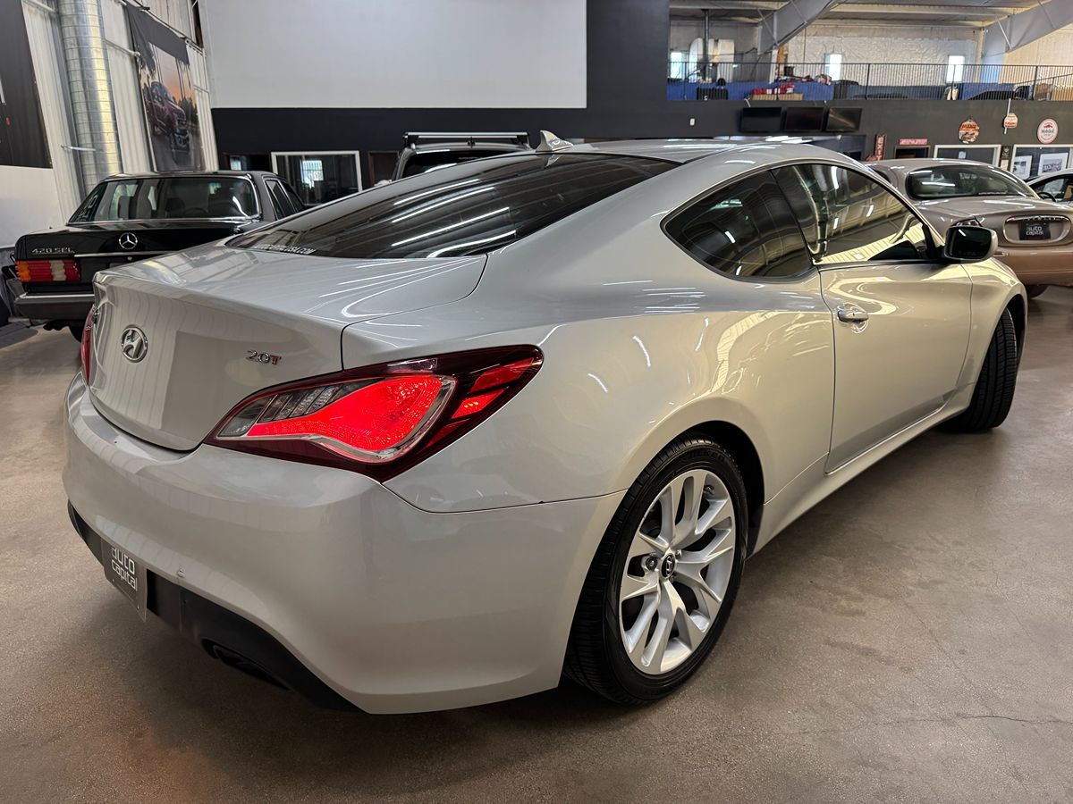2013 Hyundai Genesis Coupe 2.0T Premium photo 7