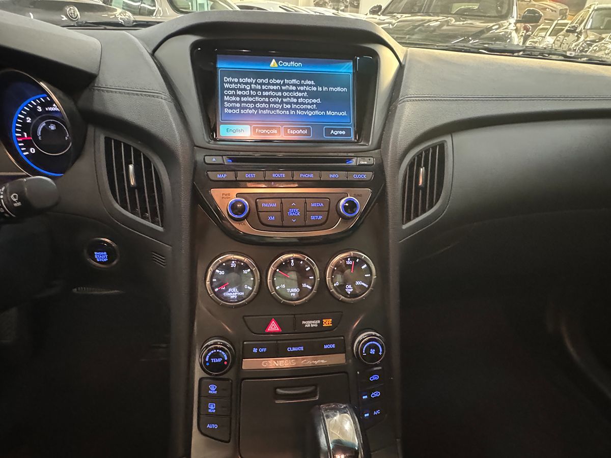 2013 Hyundai Genesis Coupe 2.0T Premium photo 17