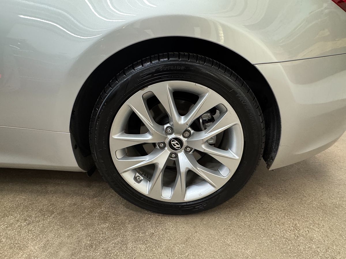 2013 Hyundai Genesis Coupe 2.0T Premium photo 38