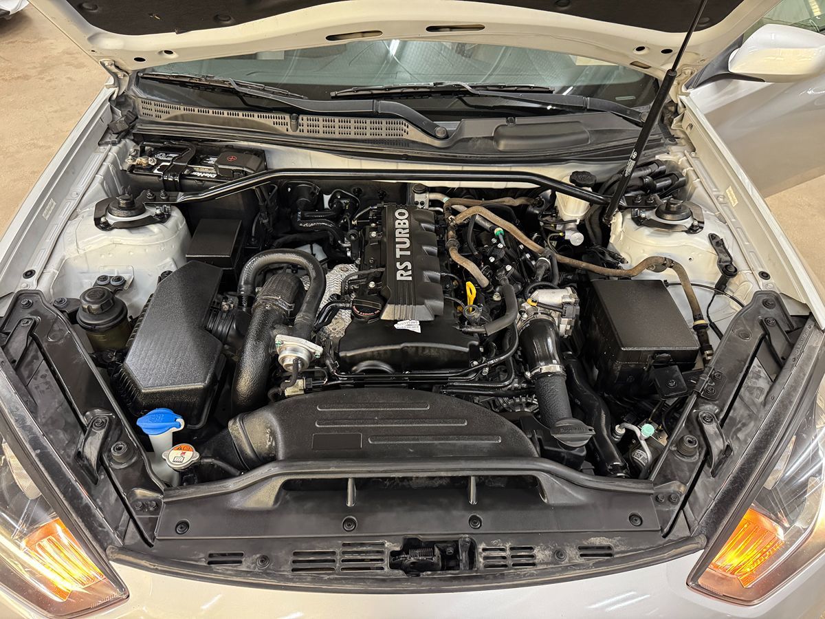 2013 Hyundai Genesis Coupe 2.0T Premium photo 35