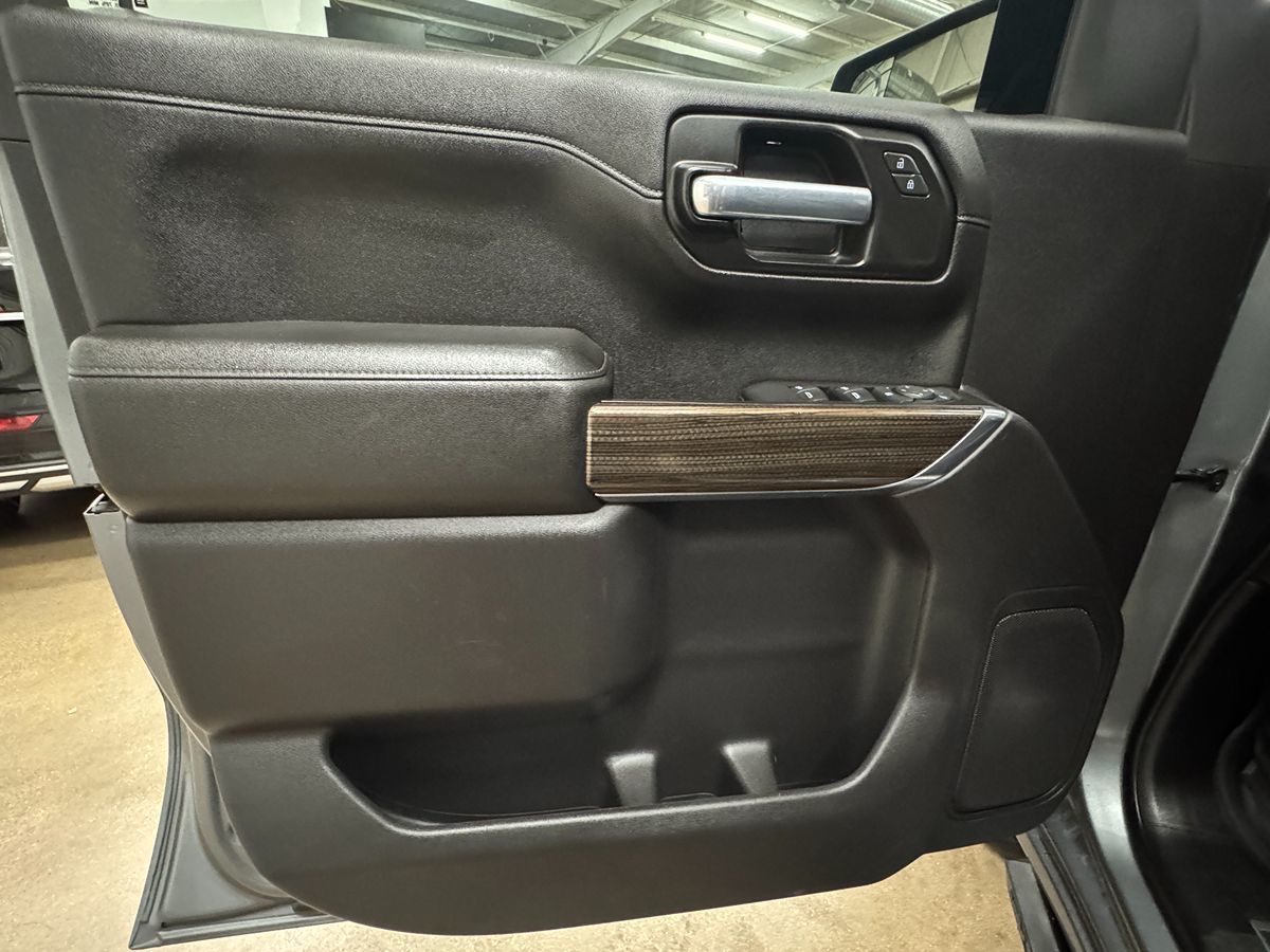 2021 Chevrolet Silverado 1500 LT Texas Edition photo 8