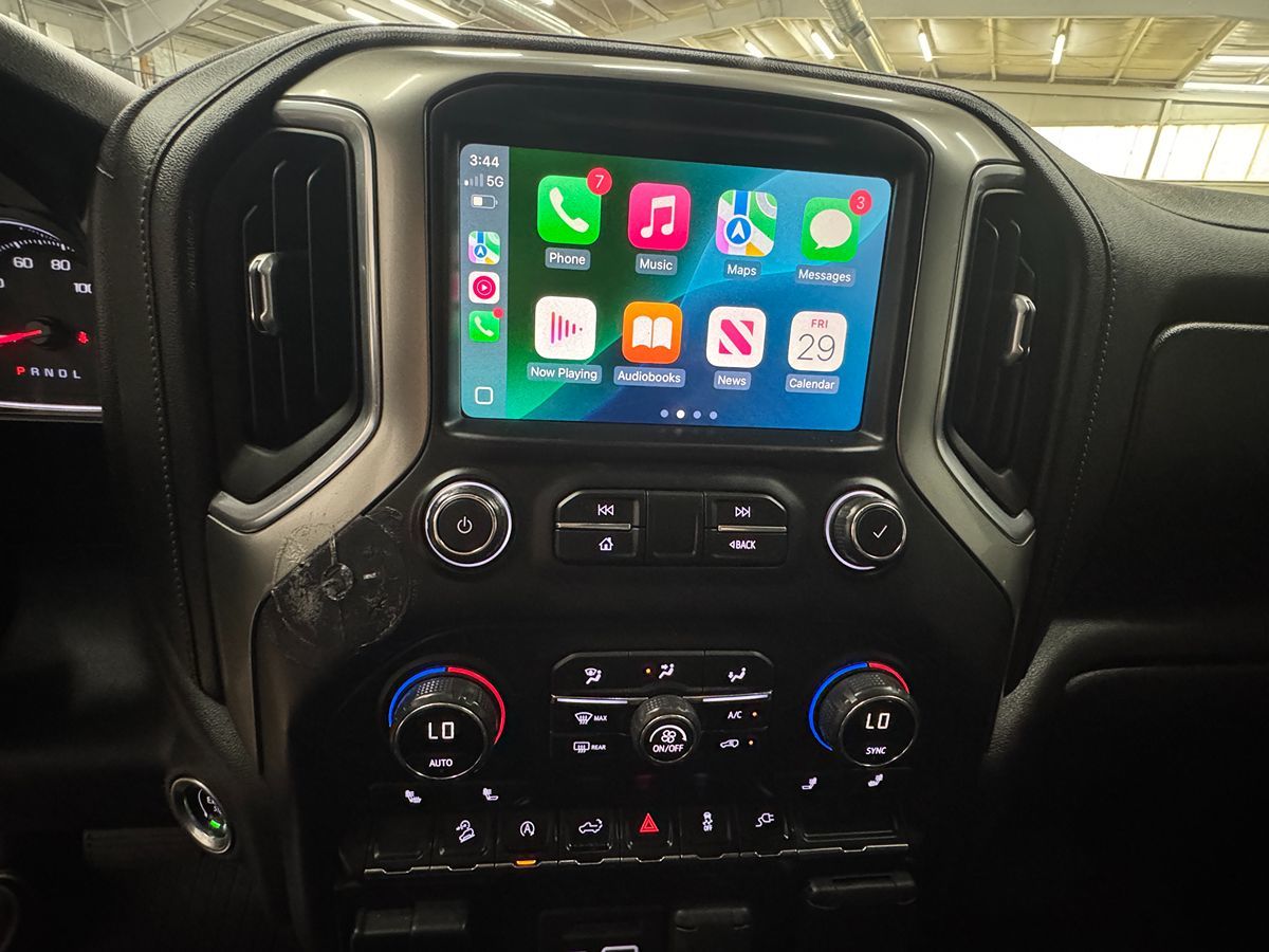 2021 Chevrolet Silverado 1500 LT Texas Edition photo 17